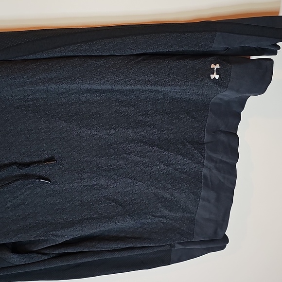 Under Armour Large Black Threaborne Heatgear Athletic Pullover Jacket - Picture 3 of 6